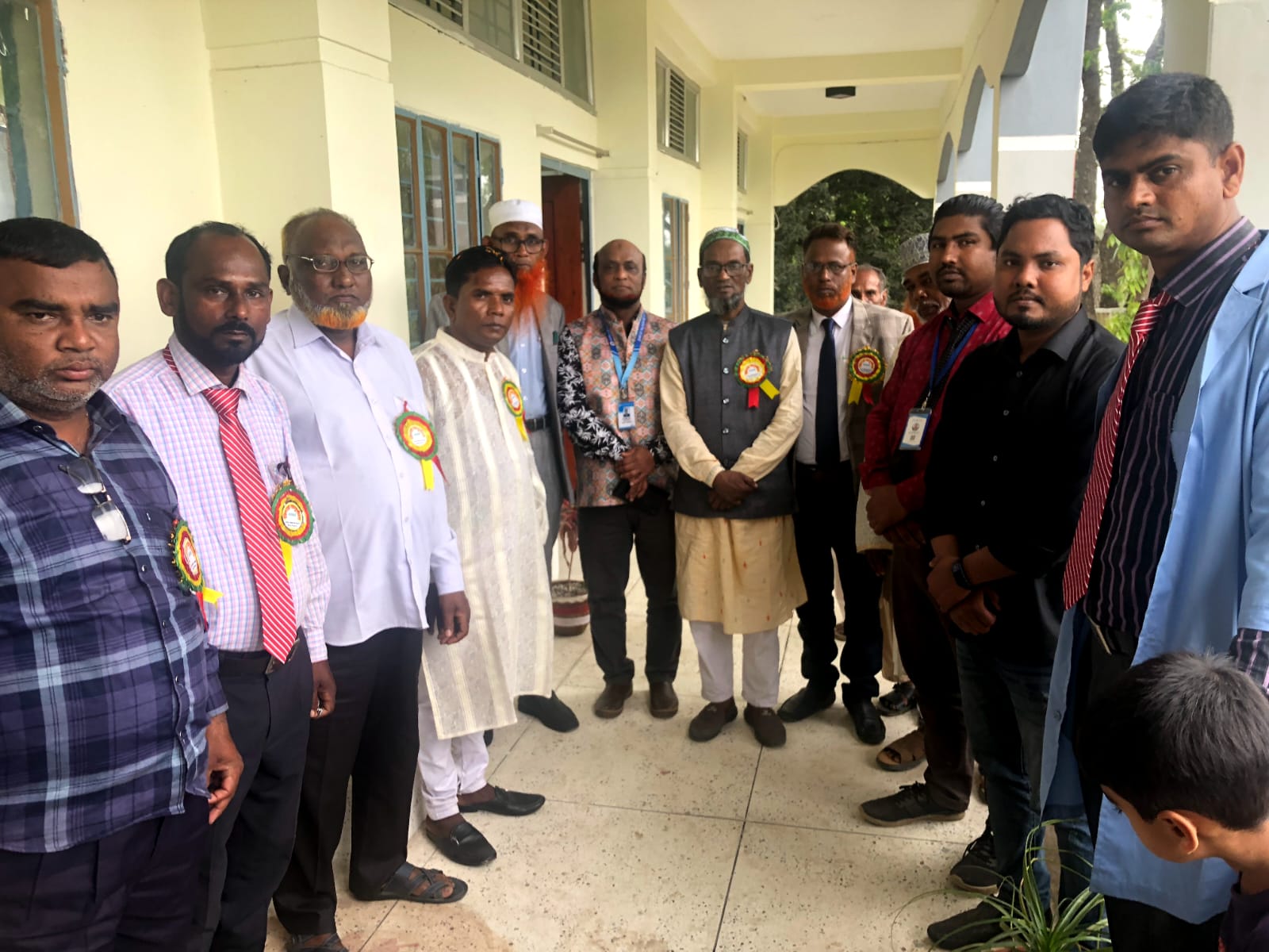 রাজশাহী শিক্ষা বোর্ডের পরীক্ষা নিয়ন্ত্রকের সাথে সফটওয়্যার উদ্ভোধন করার সময় 